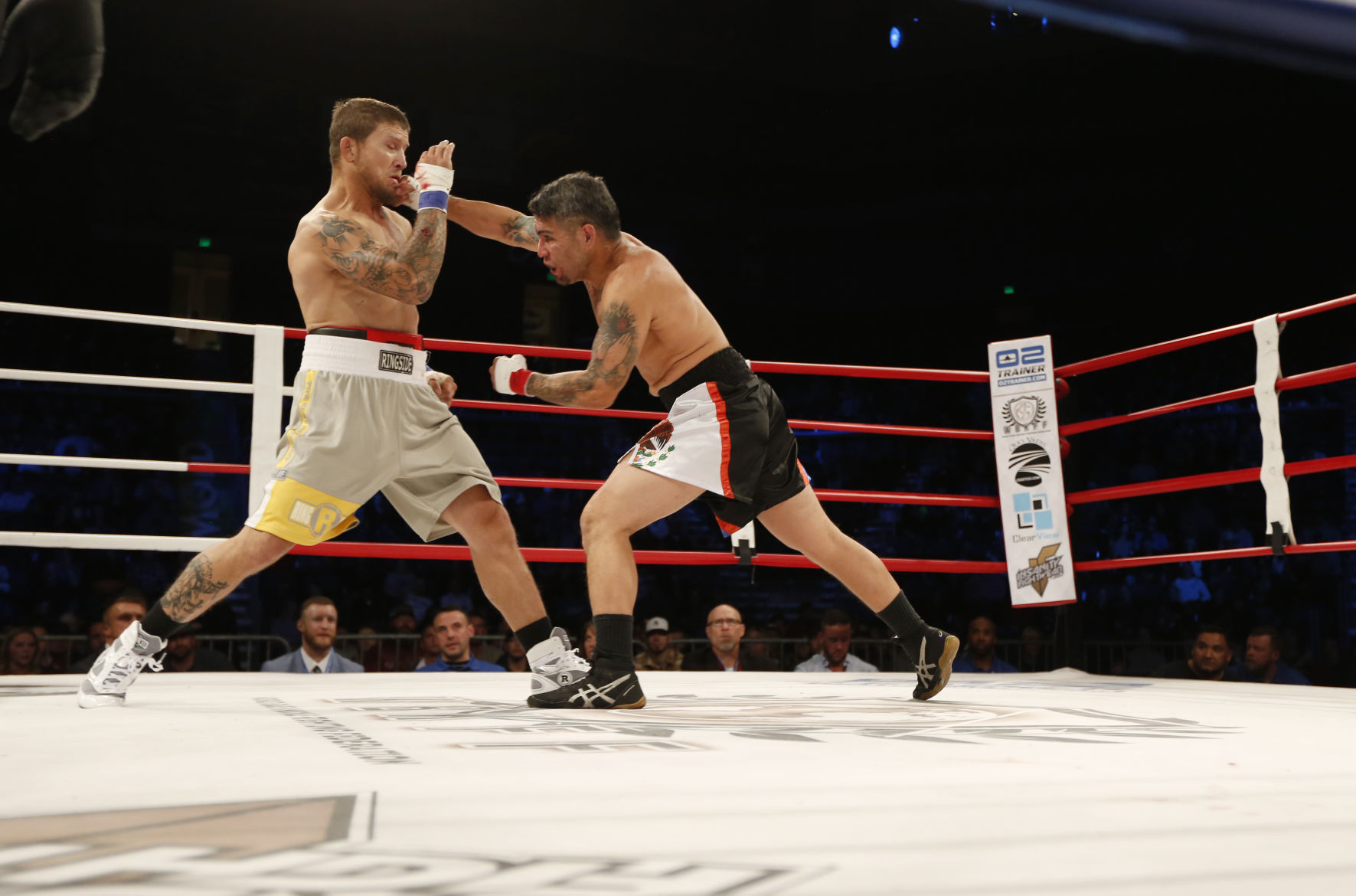 Bare-knuckle fighting